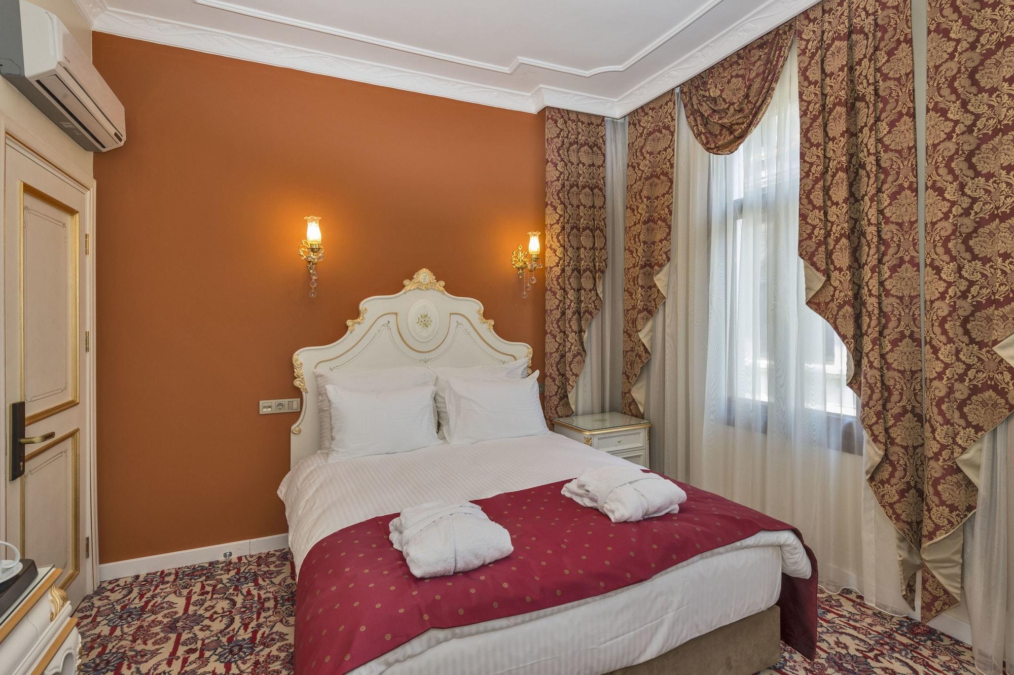 איסטמבול By Murat Crown Hotel Taksim מראה חיצוני תמונה