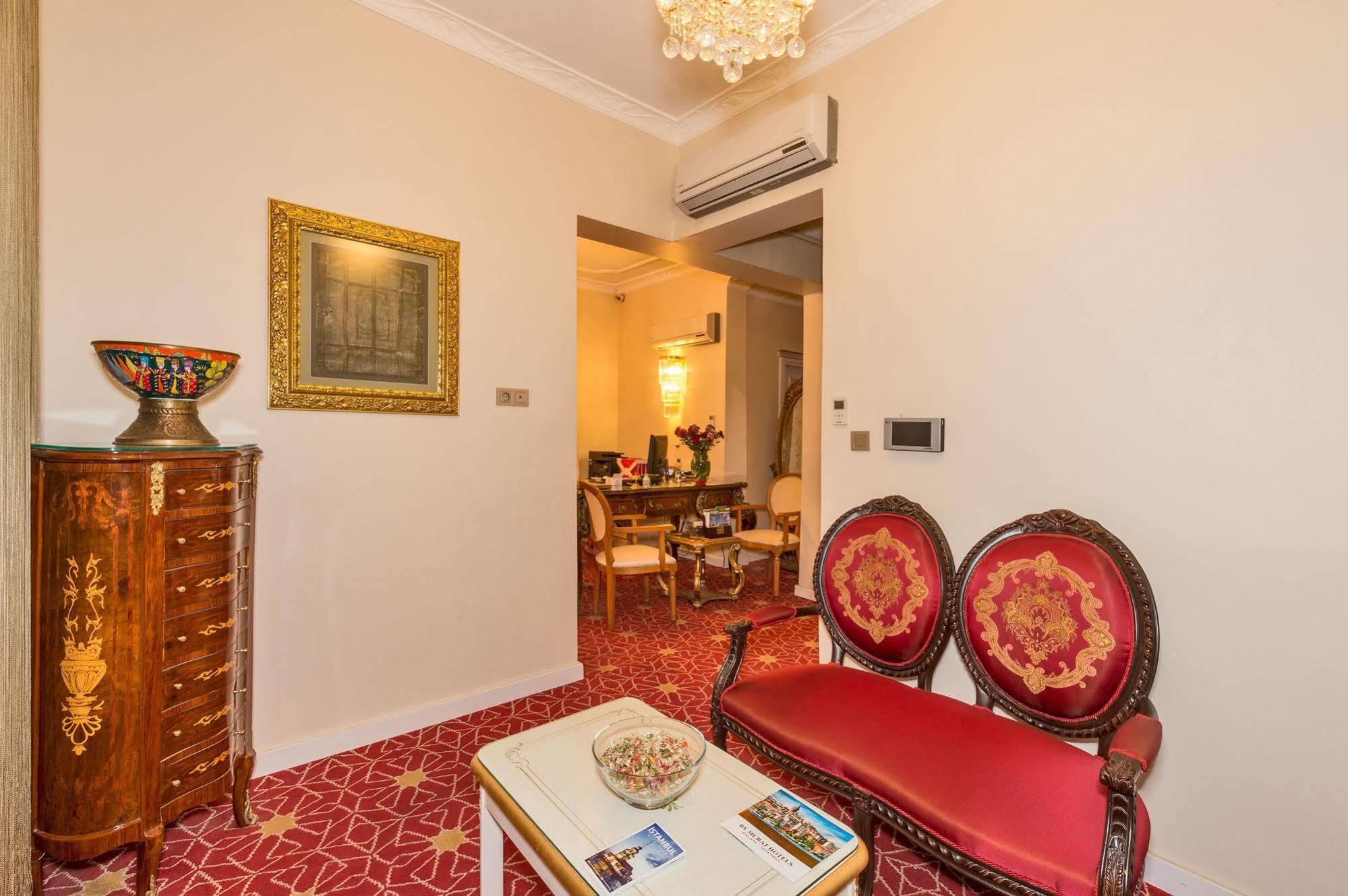 איסטמבול By Murat Crown Hotel Taksim מראה חיצוני תמונה