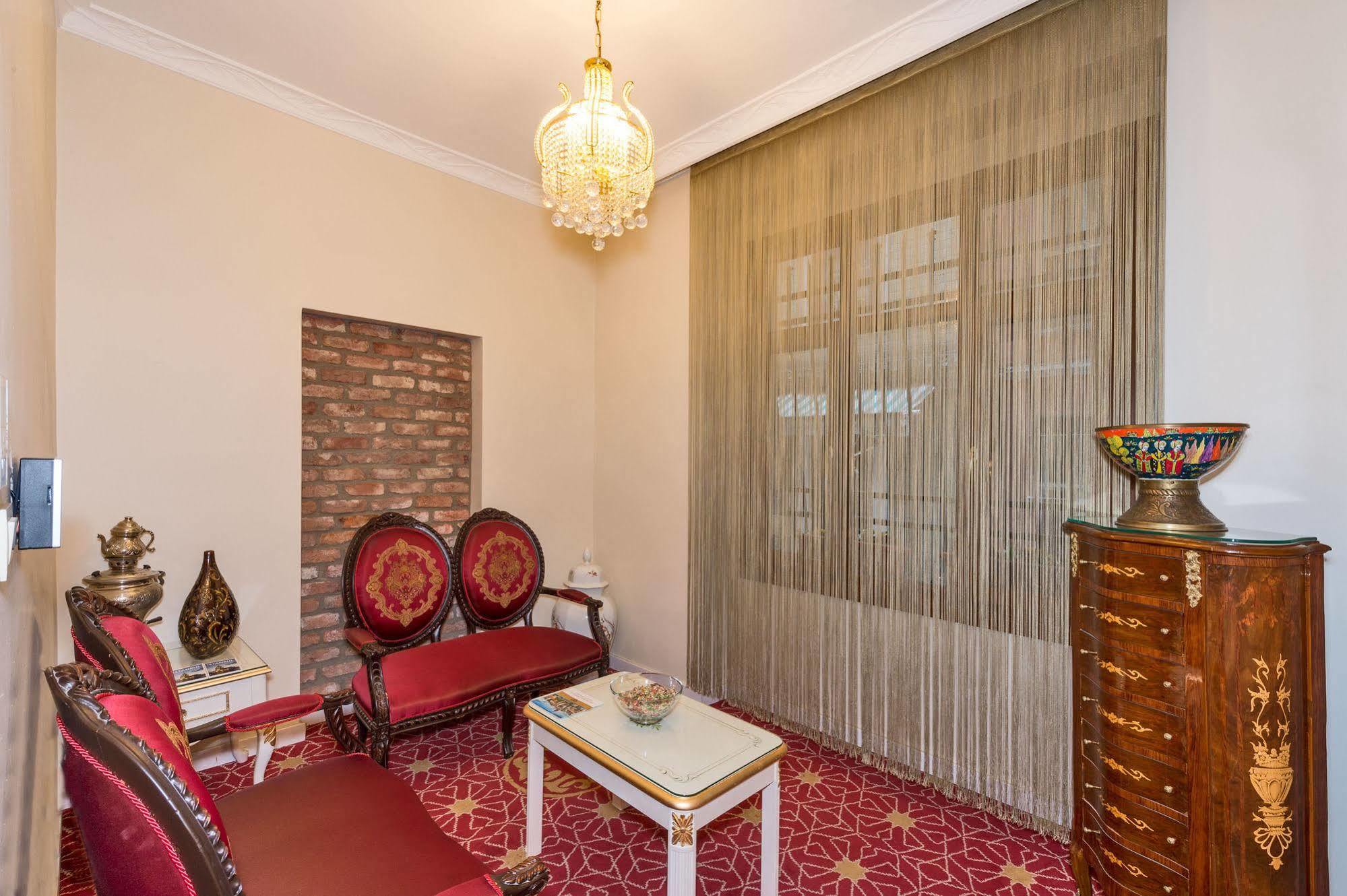 איסטמבול By Murat Crown Hotel Taksim מראה חיצוני תמונה