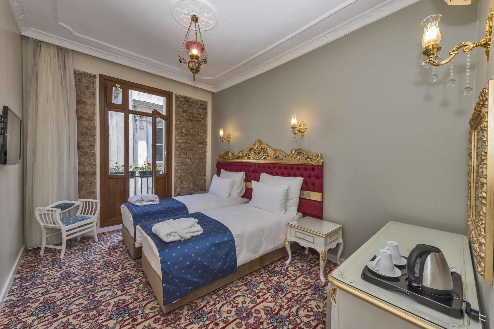 איסטמבול By Murat Crown Hotel Taksim מראה חיצוני תמונה